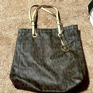 Brown Michael Kors tote